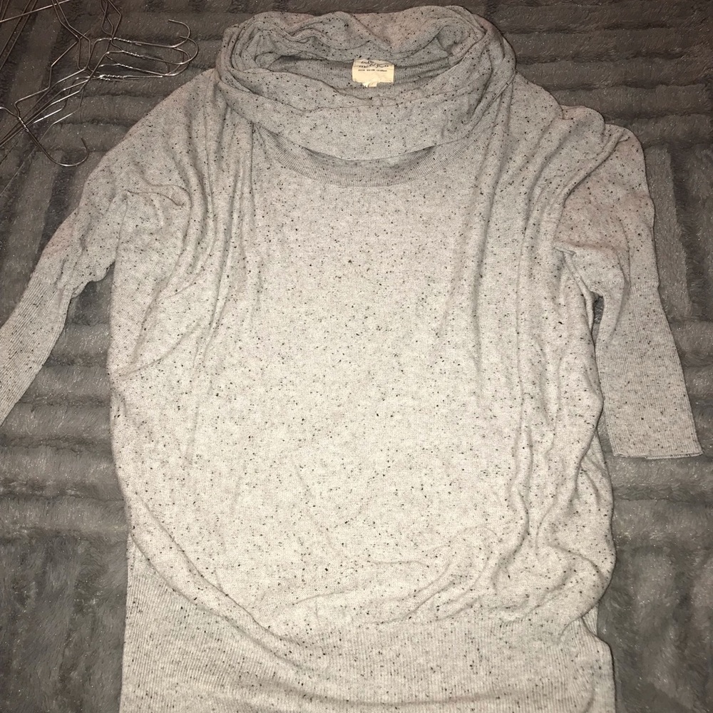 3/4 sleeve cowl neck shirt